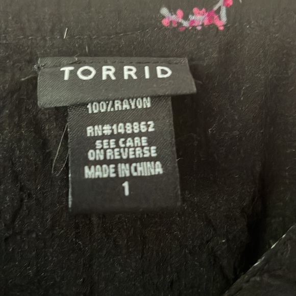 Torrid Black and Purple Floral Button-down Babydoll Top With Side Drawstring 1X - Picture 8 of 9